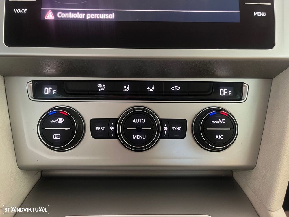 VW Passat Variant 1.6 TDI Trendline DSG - 14