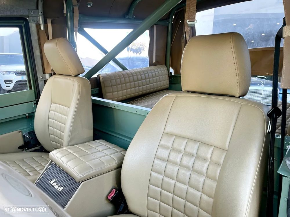 Land Rover Defender 90 2.5 TDi Metal Top - 26