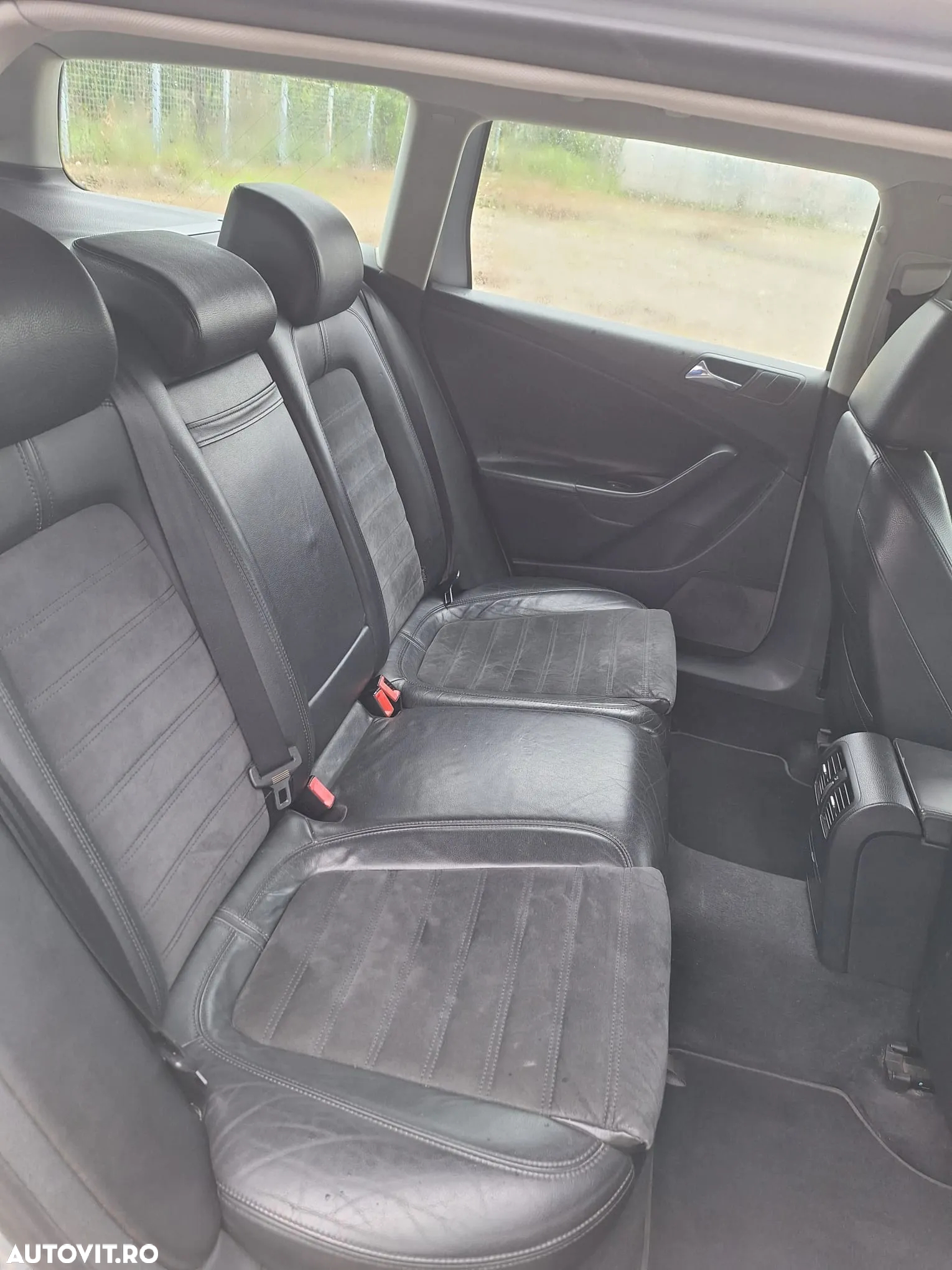 Volkswagen Passat 2.0 TDI DPF Highline - 15