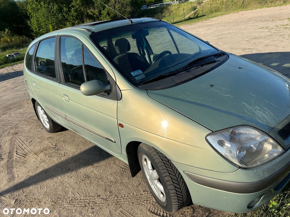 Renault Scenic 1.9 dCi Authentique - 11
