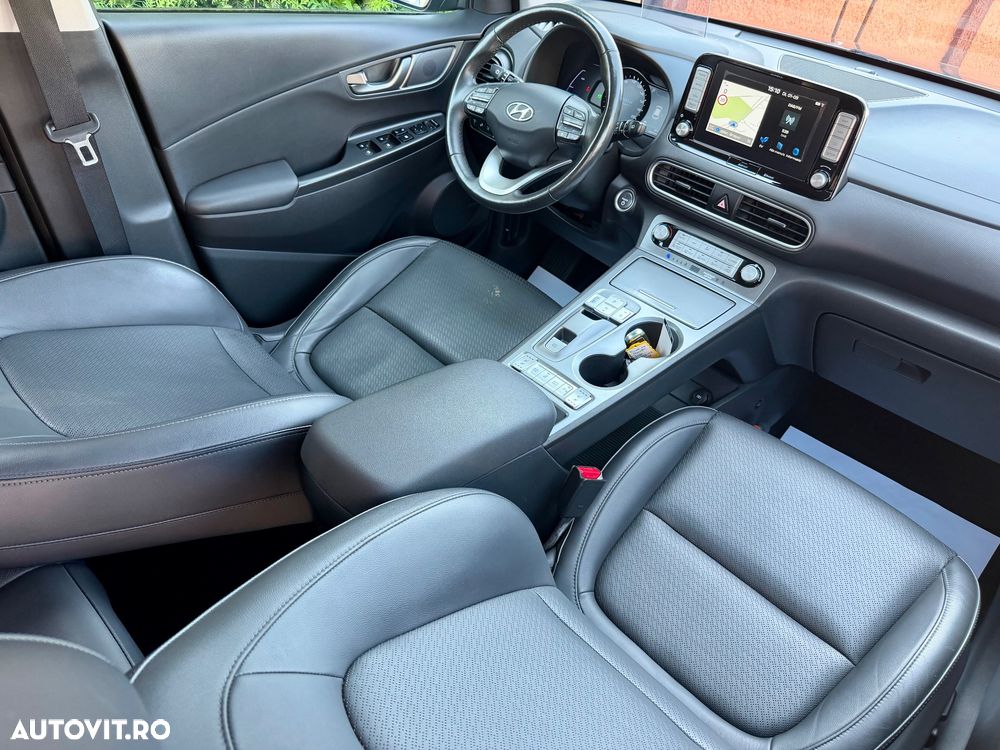 Hyundai KONA - 5