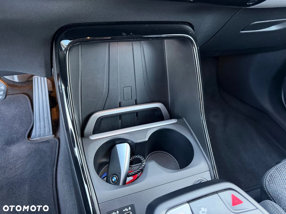 BMW Seria 2 218d - 29