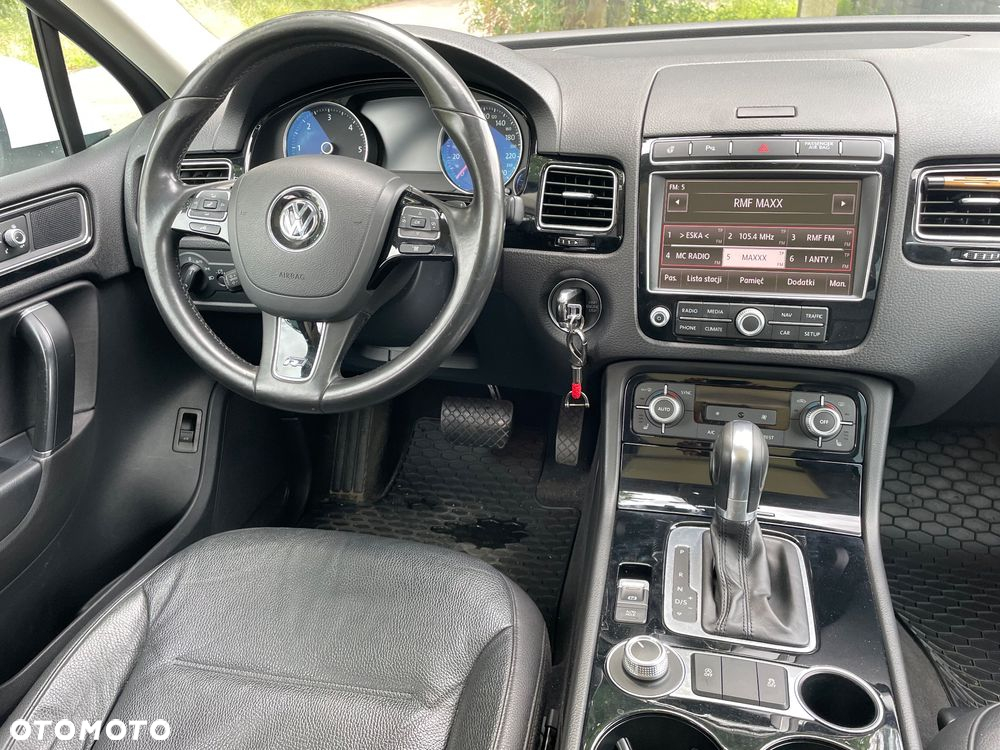 Volkswagen Touareg 3.0 V6 TDI BMT Perfectline - 14