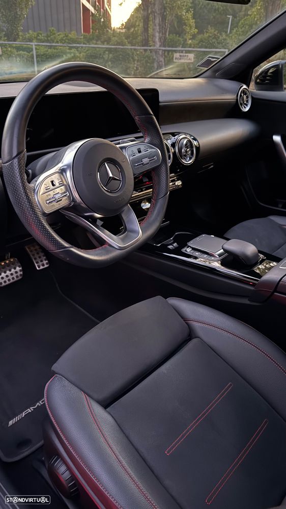 Mercedes-Benz A 250 Limousine e AMG Line - 24