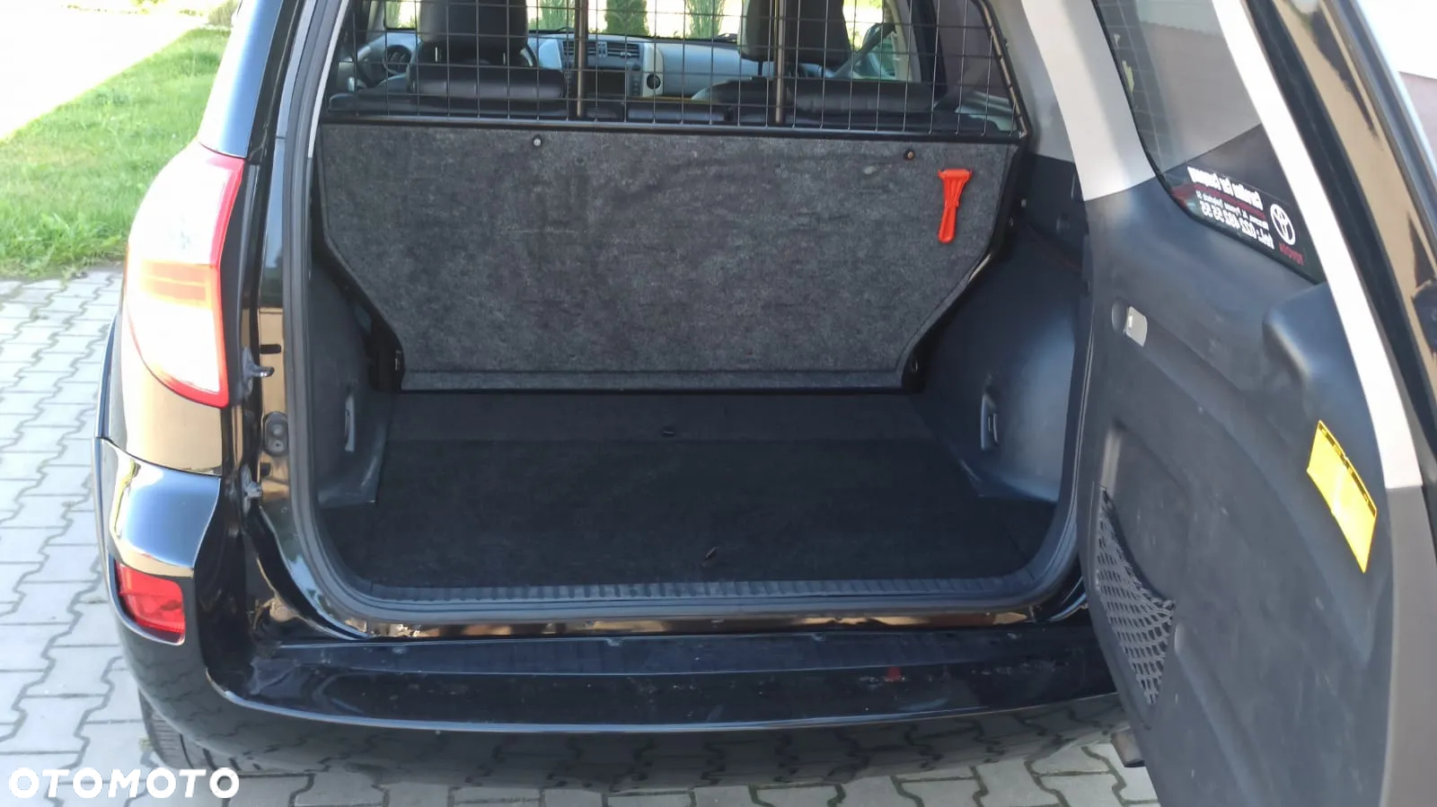 Toyota RAV4 2.2 D-CAT Premium - 9