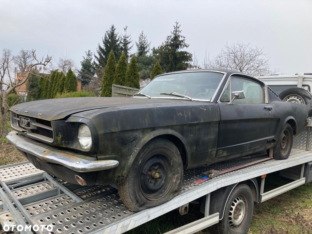 Ford Mustang - 2