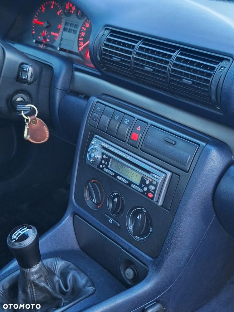 Audi A4 Limousine - 27