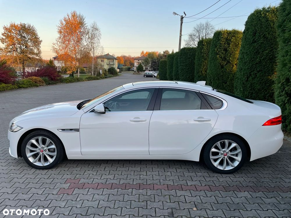 Jaguar XF 2.0 P250 SE - 9