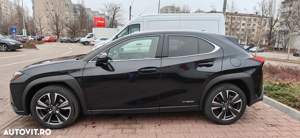 Lexus UX 250h Business Edition - 5