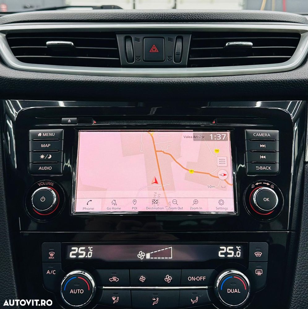 Nissan Qashqai 1.3 DIG-T TEKNA - 26