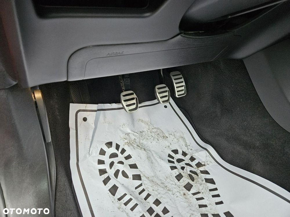 Volvo V40 D2 R-Design Momentum - 20