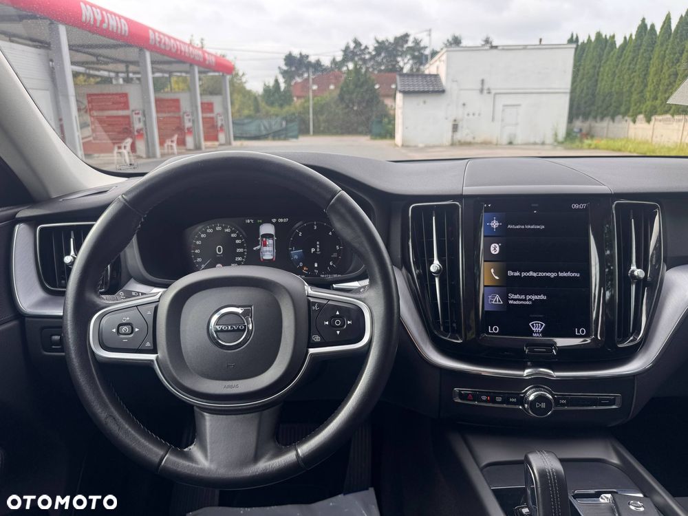 Volvo XC 60 B4 D AWD Geartronic Momentum Pro - 21