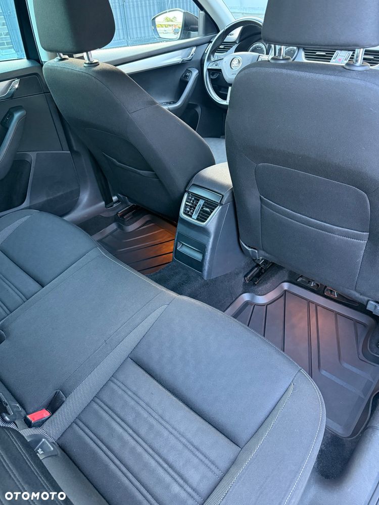 Skoda Octavia 1.6 TDI Drive DSG - 8