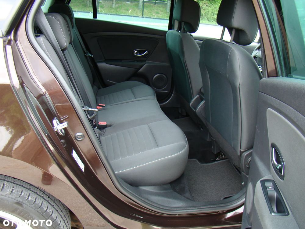 Renault Megane 1.6 16V 110 LIMITED - 27