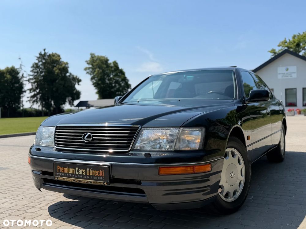 Lexus LS - 10