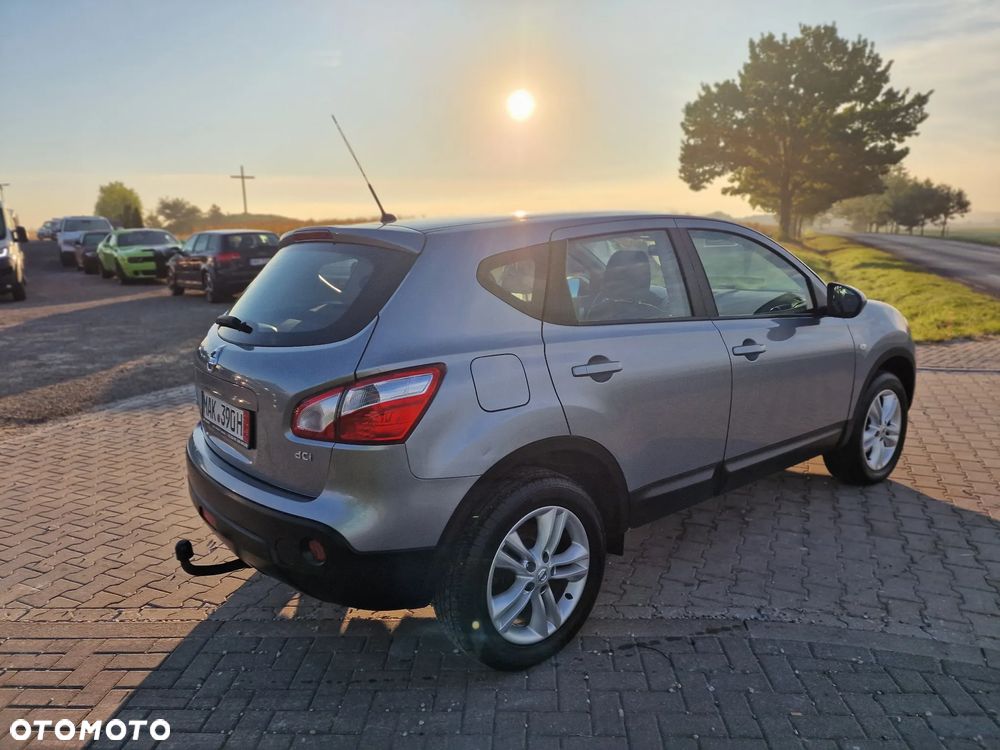 Nissan Qashqai 2.0 dCi 4 x 4 DPF acenta - 11