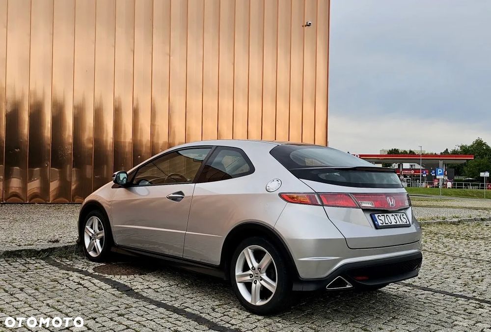 Honda Civic 2.2i-CTDi TypeS - 4