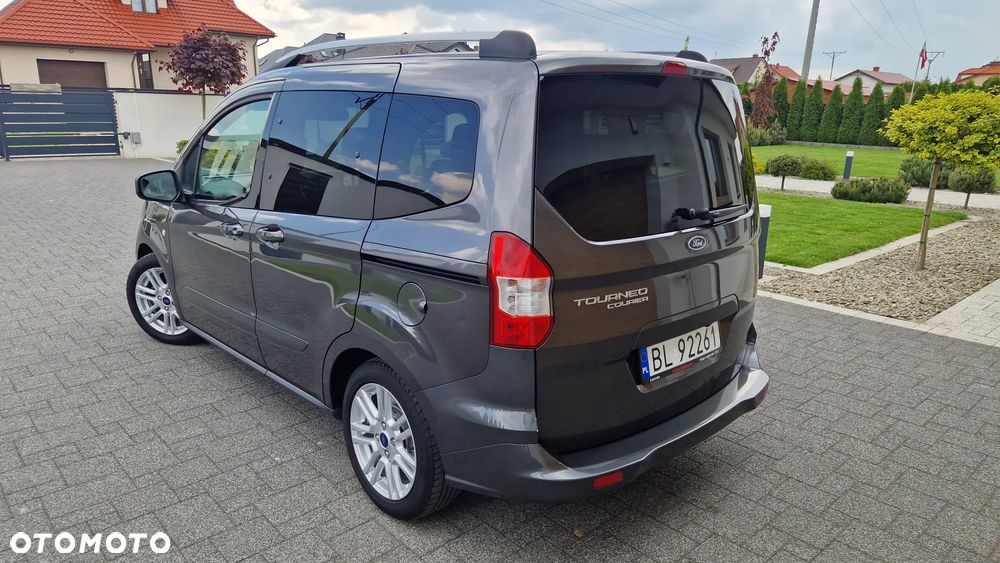 Ford Tourneo Courier 1.0 EcoBoost S&S Titanium - 6
