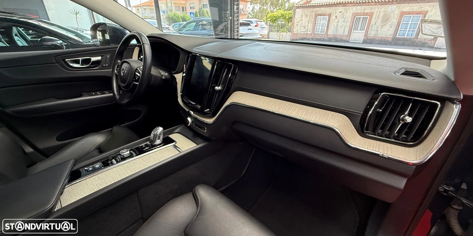 Volvo XC 60 2.0 T8 PHEV Inscription AWD - 27