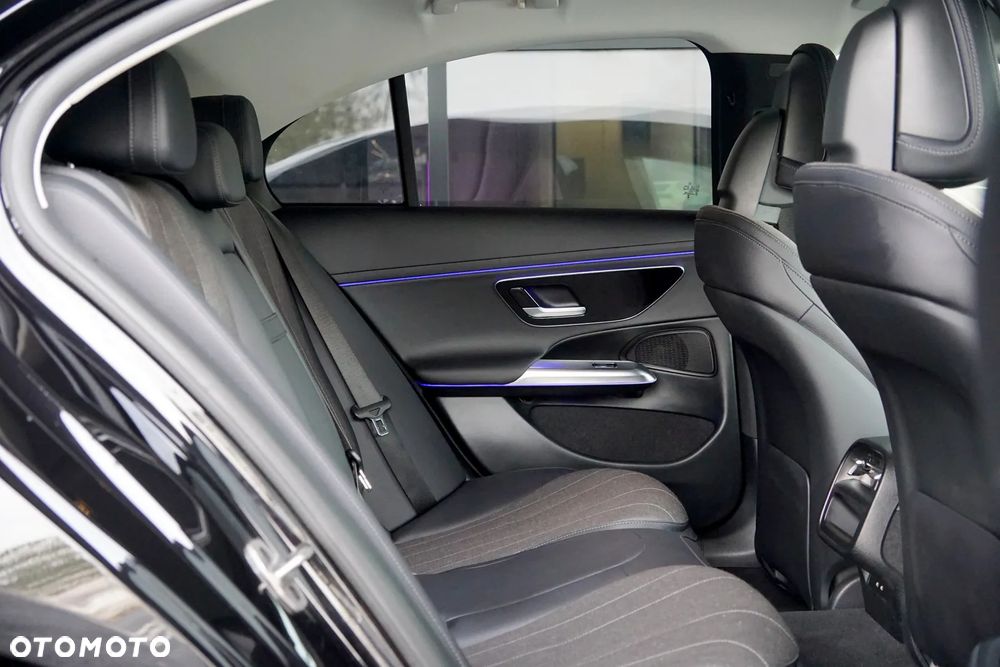 Mercedes-Benz Klasa E 220 d 9G-TRONIC Edition AVANTGARDE - 24