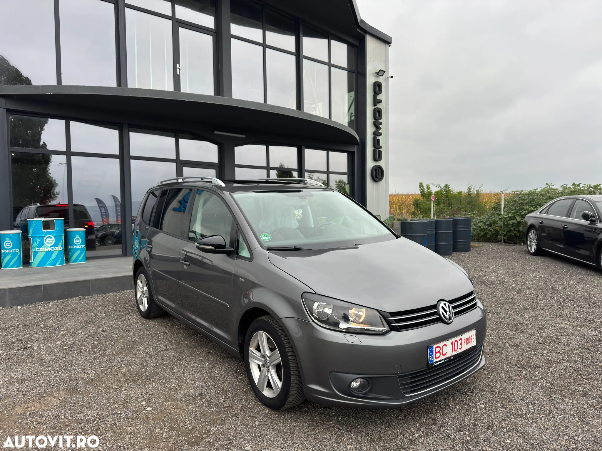 Volkswagen Touran 2.0 TDI DPF BlueMotion Technology MATCH - 5