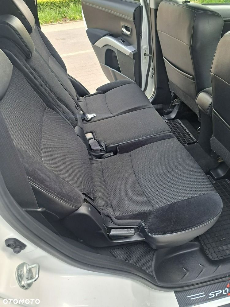 Mitsubishi Outlander - 17