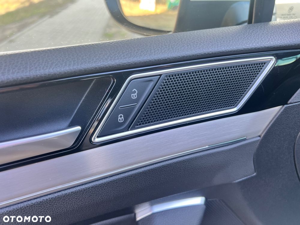 Volkswagen Passat 2.0 TDI (BlueMotion Technology) Highline - 25