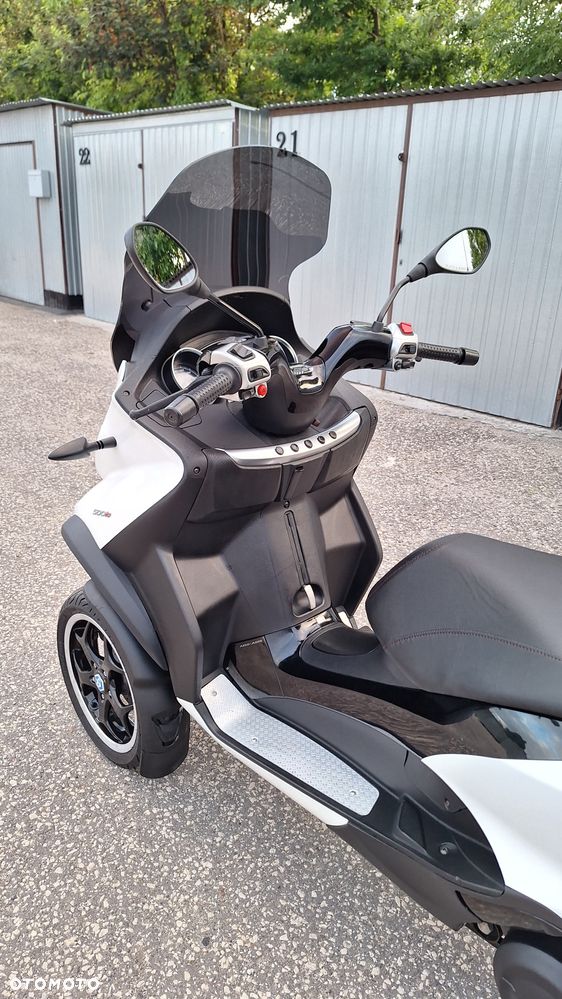 Piaggio MP-3 - 5