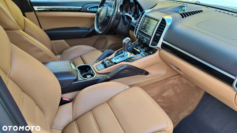 Porsche Cayenne Diesel Platinum Edition - 15