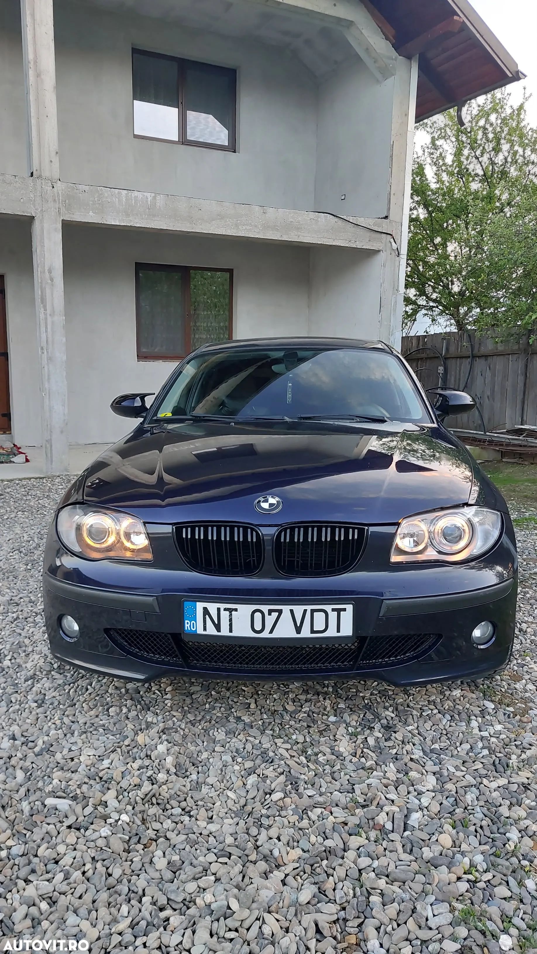 BMW Seria 1 116i - 1