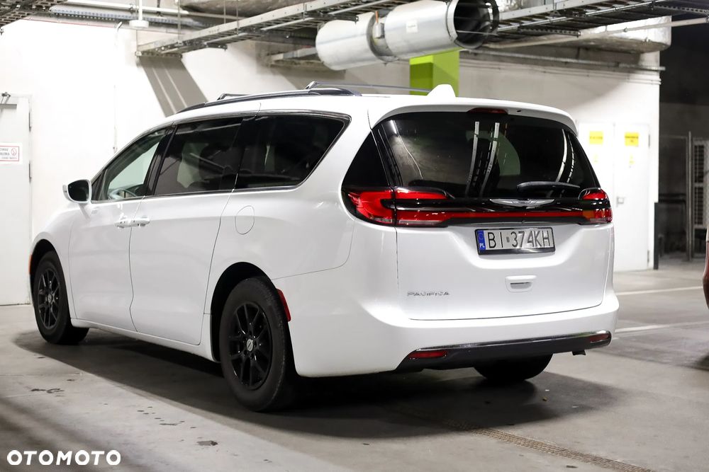 Chrysler Pacifica - 6