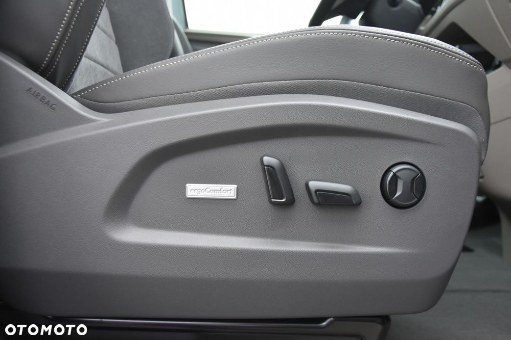 Volkswagen Multivan - 19