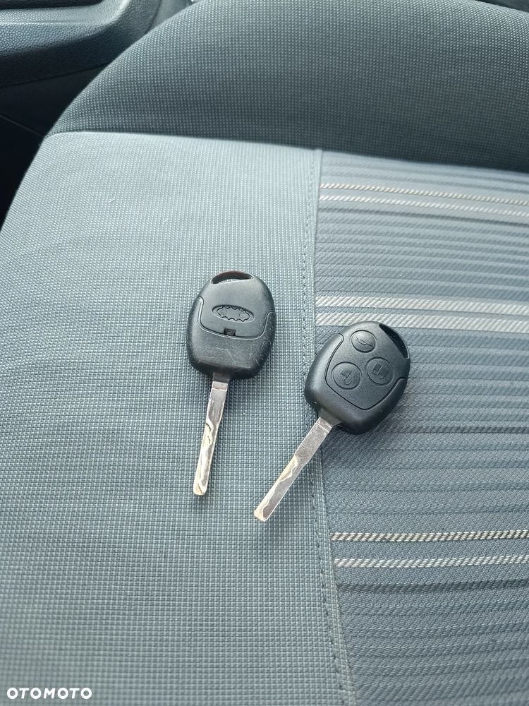 Ford Fiesta 1.25 Trend - 25