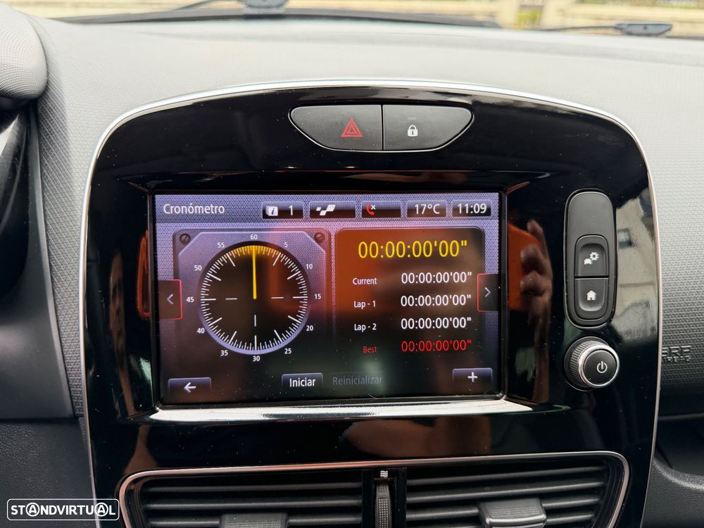 Renault Clio TCe 220 EDC R.S. Trophy - 44