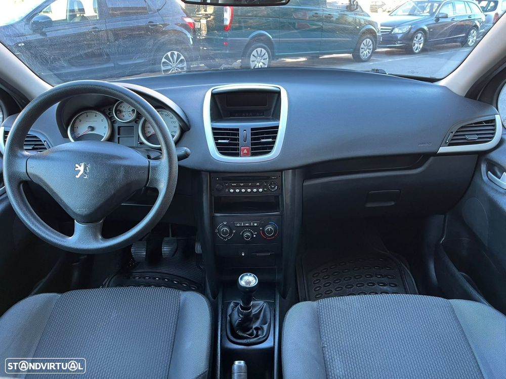 Peugeot 207 1.4 16V Active - 8