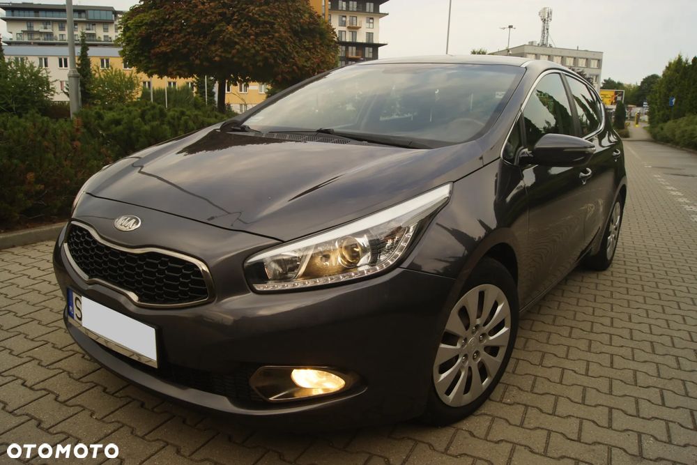 Kia Ceed - 6