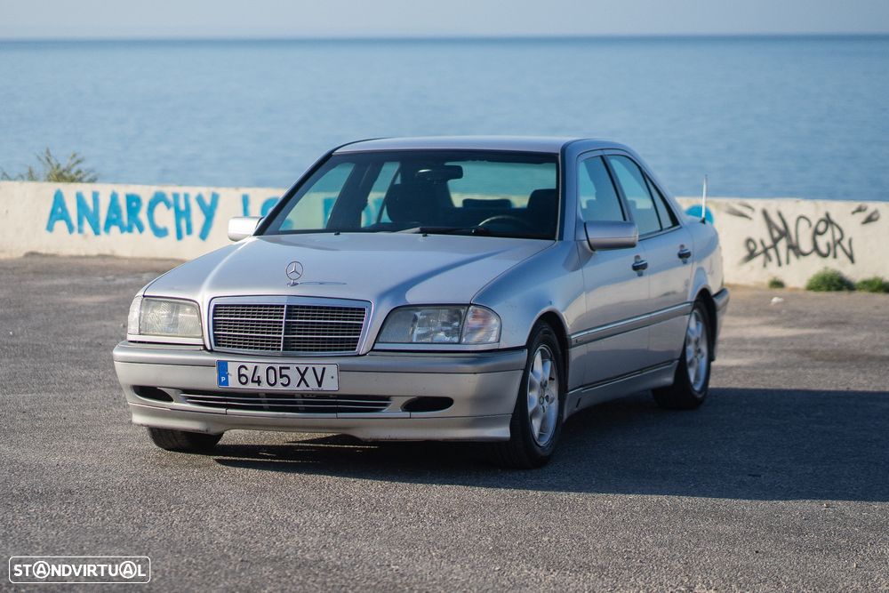 Mercedes-Benz C 250 TD - 9