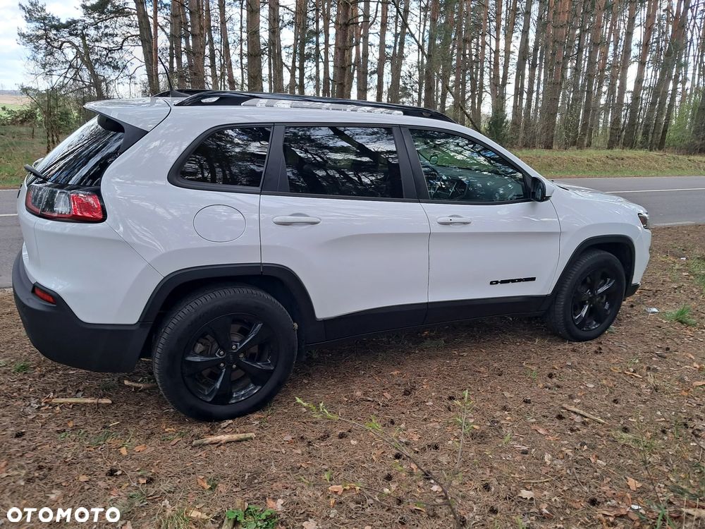 Jeep Cherokee - 12