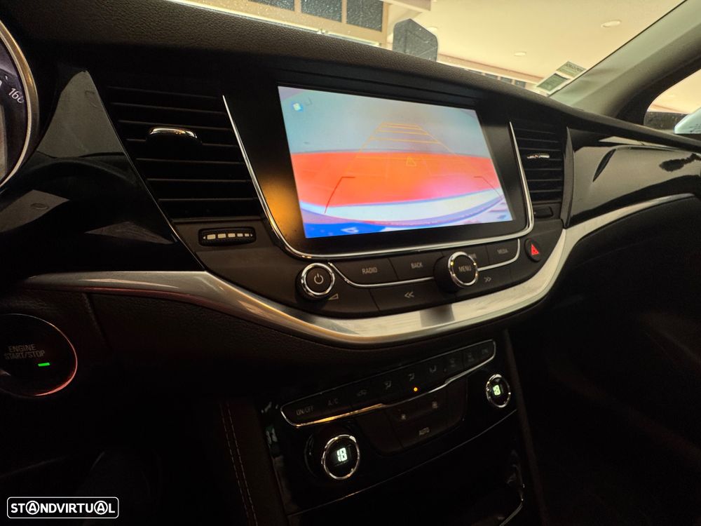 Opel Astra Sports Tourer 1.6 CDTi Executive S/S J18 - 17