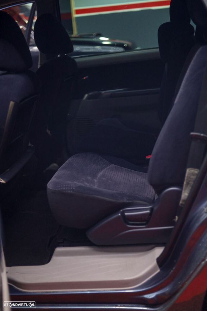 Mitsubishi Grandis 2.0 DI-D Sport - 9