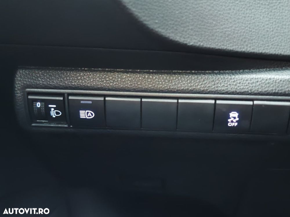 Toyota Corolla 1.8 HSD Dynamic - 17