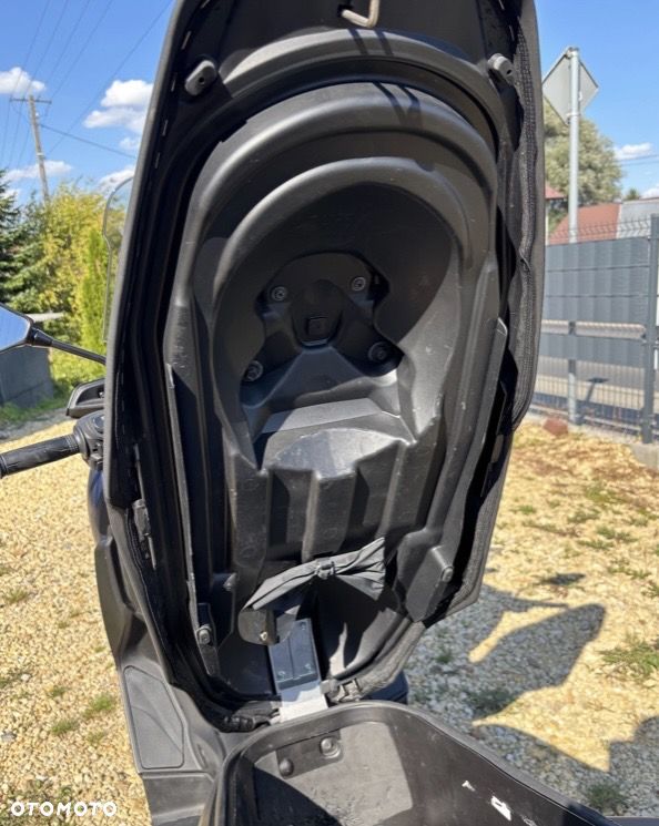 Yamaha X-max - 21