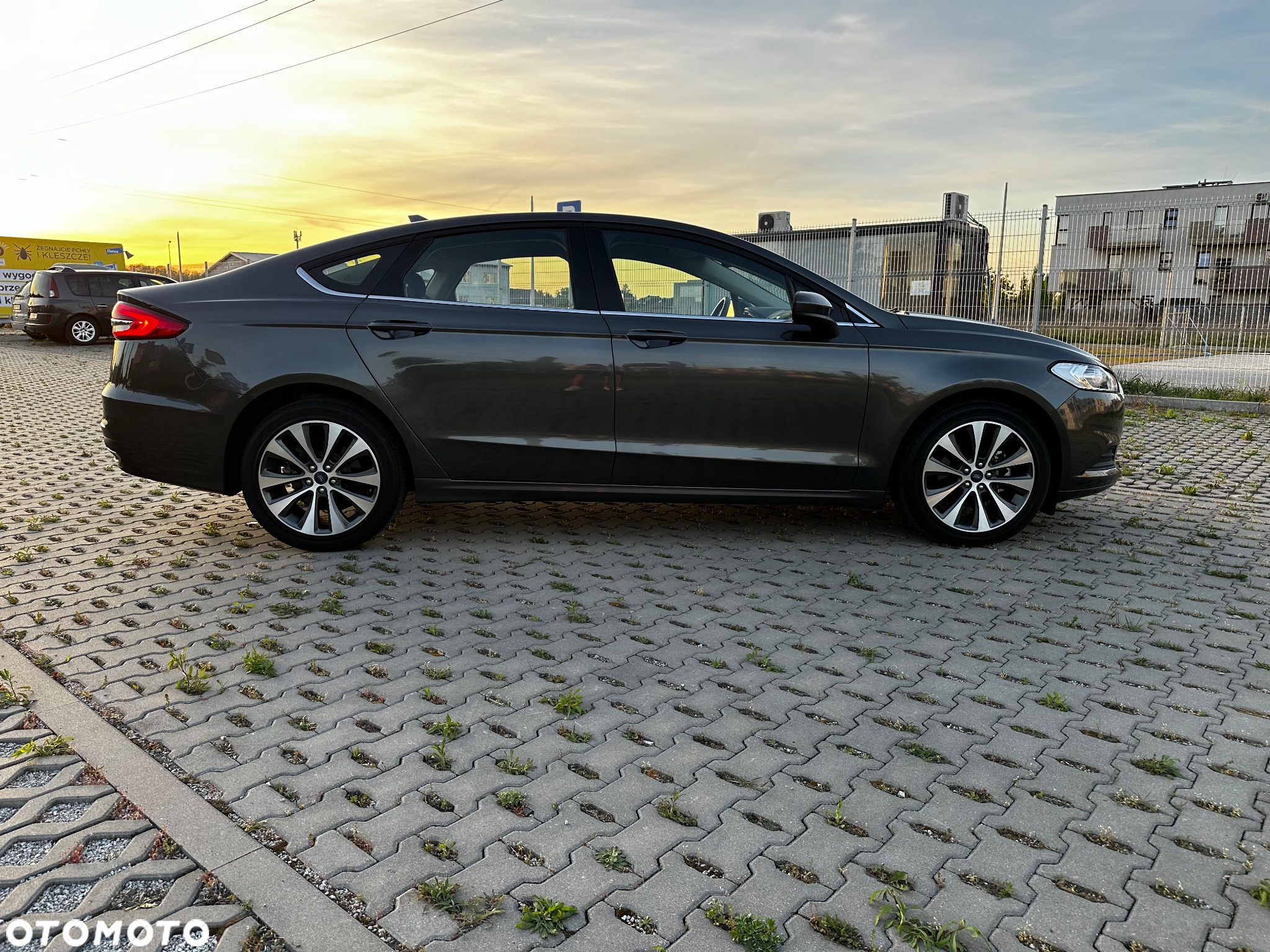 Ford Fusion 2.0 EcoBoost Titanium - 4