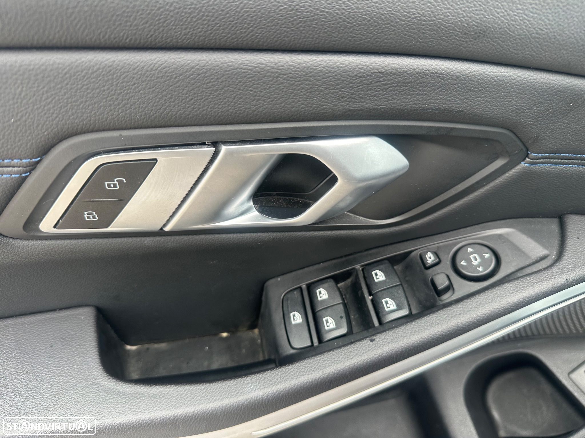 BMW 320 d Touring Pack Desportivo M Auto - 13