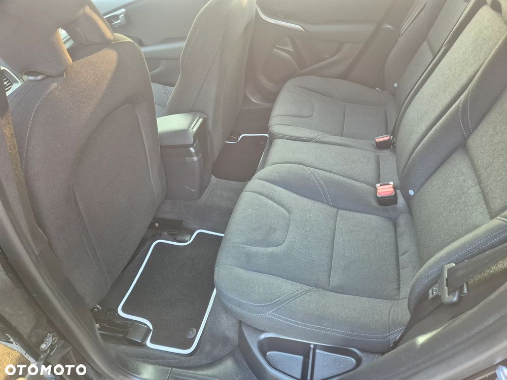 Volvo V40 - 9