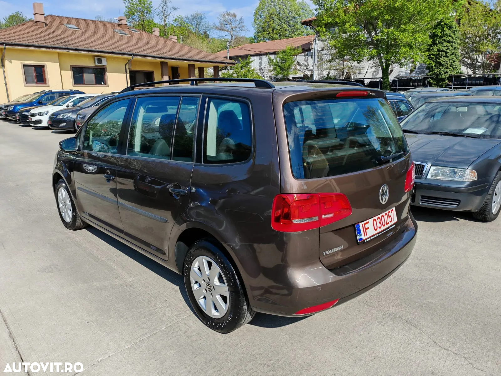 Volkswagen Touran 1.6 TDI Trendline - 4