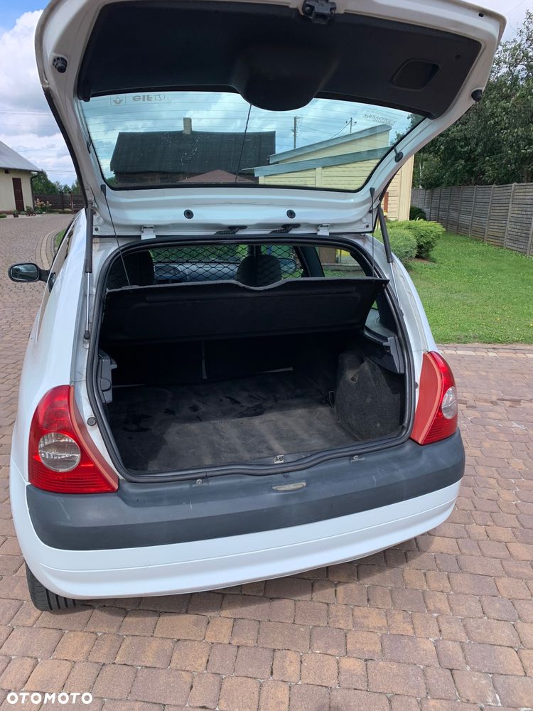 Renault Clio - 9