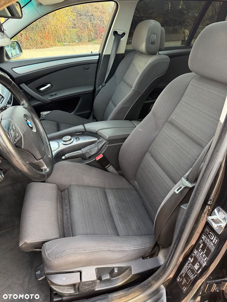 BMW Seria 5 525d - 9