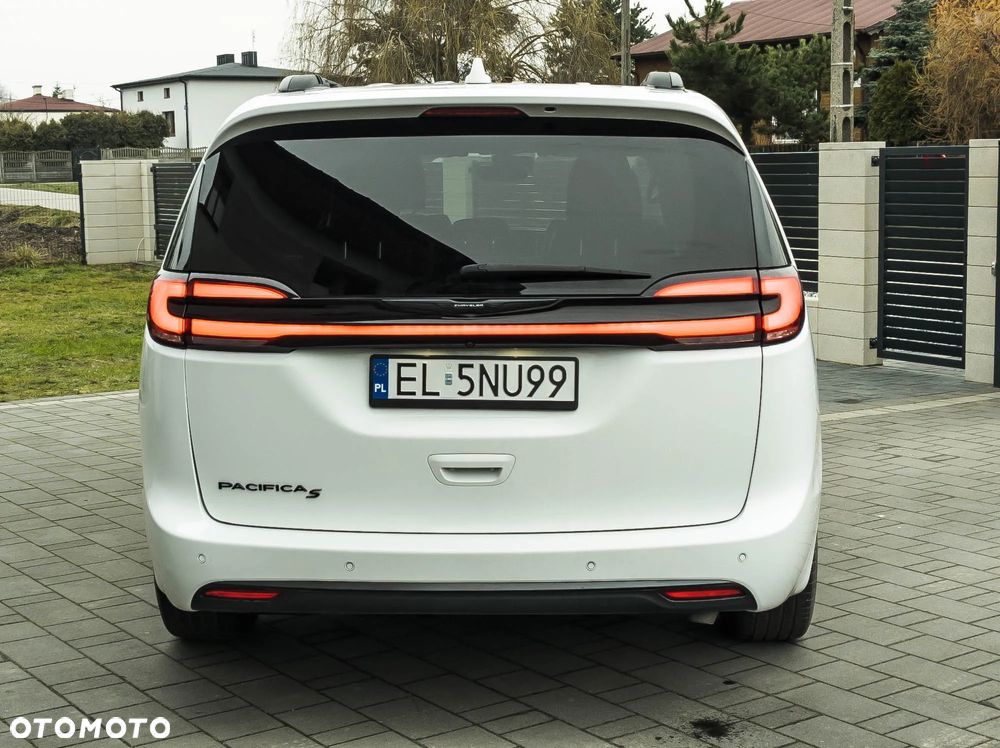 Chrysler Pacifica - 9