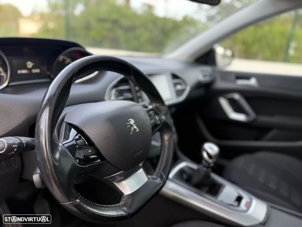 Peugeot 308 SW 1.6 BlueHDi Allure J17 - 17